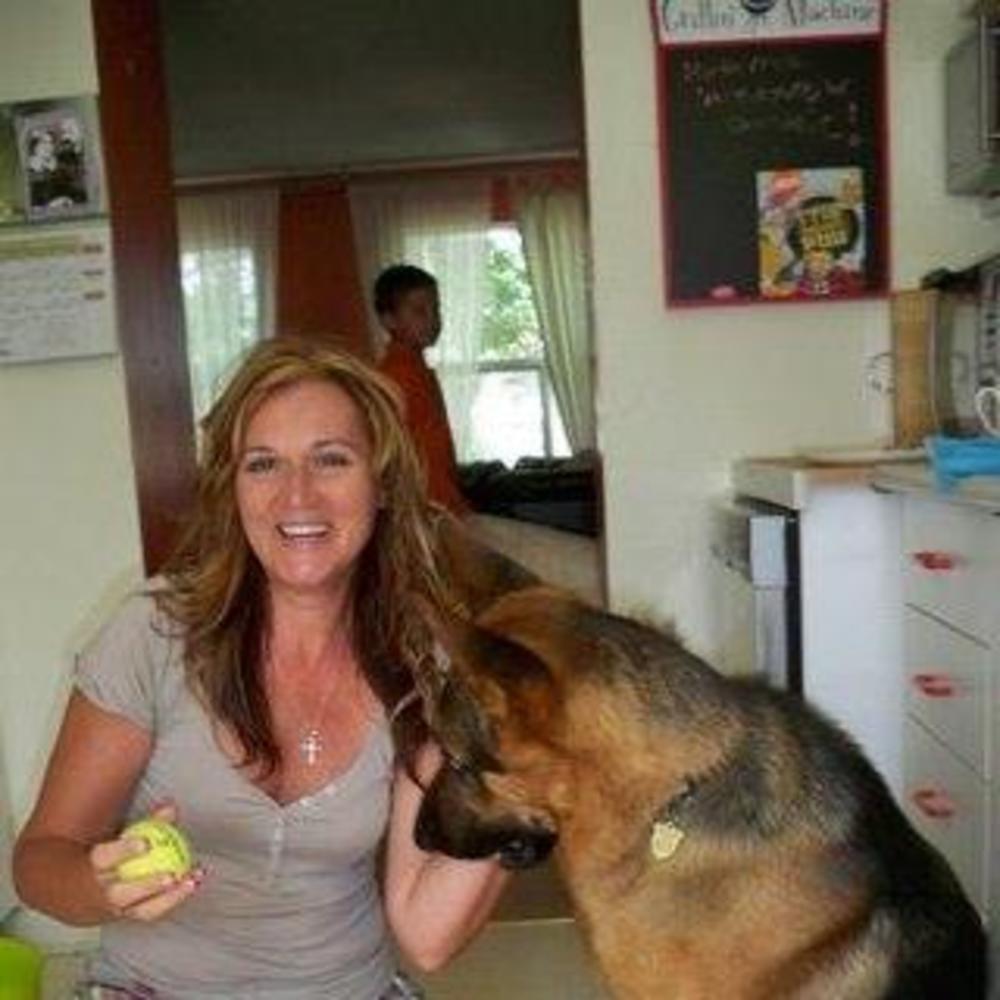 Meet your Posher, Eva